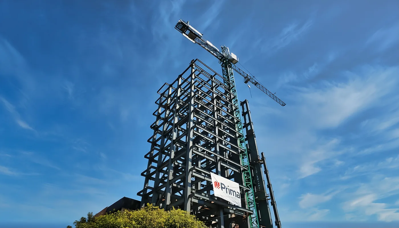 Steel going up on a Prima site in Mexico City